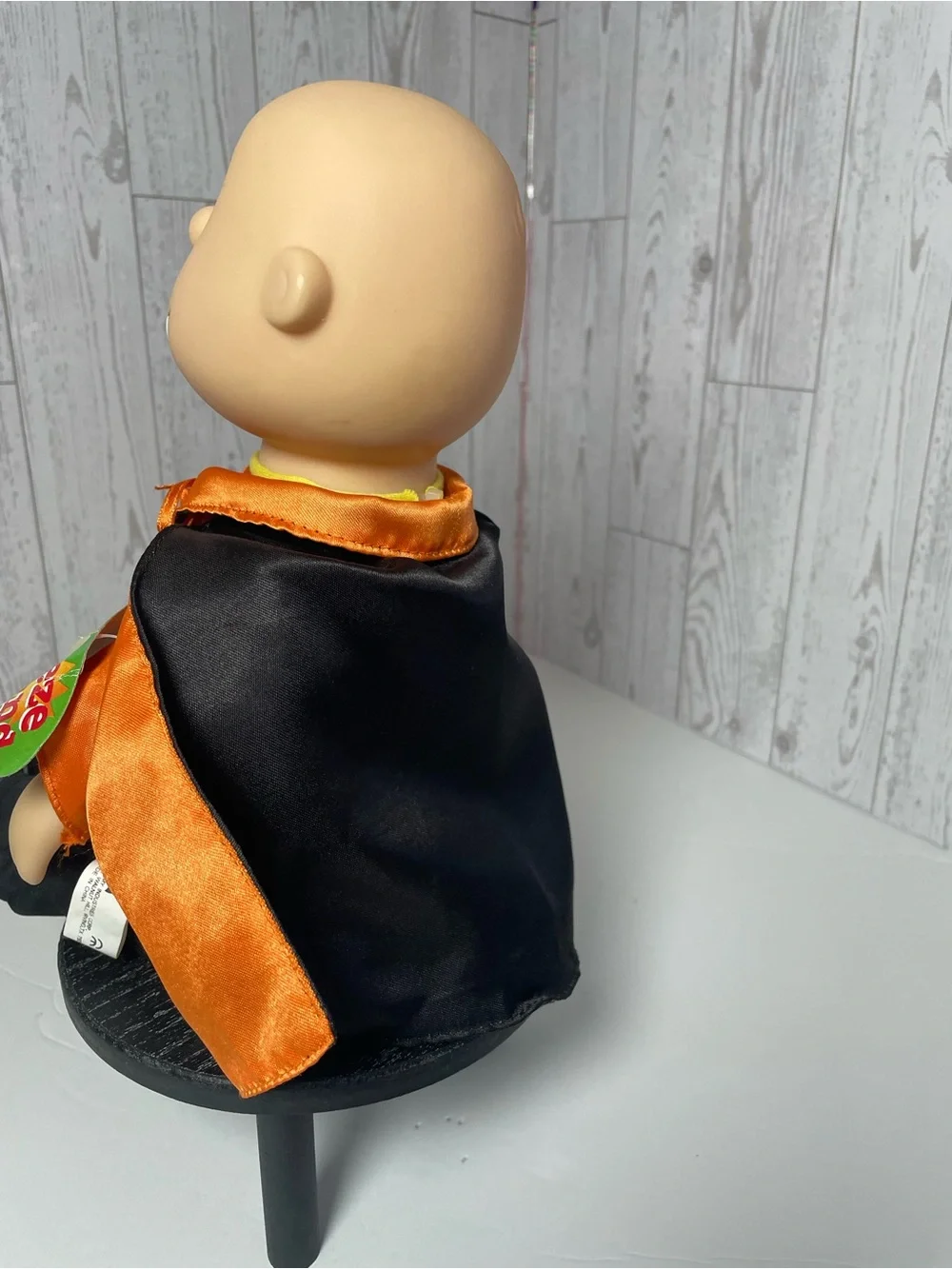 Charlie Brown Halloween Dracula Decor with Music Peanuts